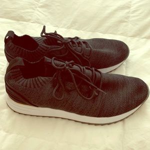 Brand new fabletics sneakers size 8.5